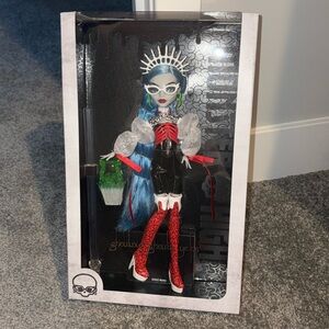 BNITB Ghouluxe Ghoulia Yelps
